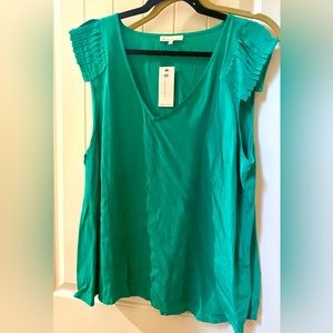 NWT Skies Are Blue boutique brand green top